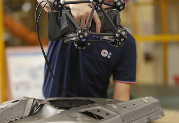 Оптическое отслеживание 3D -сканер с захватом вспышки отверстия