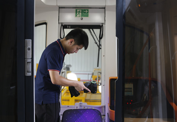 3D -сканер с высокой адаптивностью для черной и блестящей поверхности