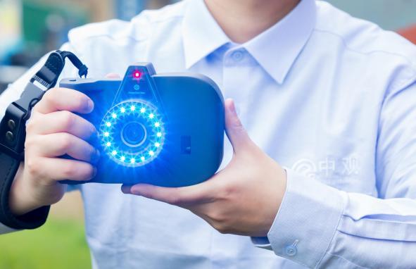 Фотошот Макс Блю Лайт_3